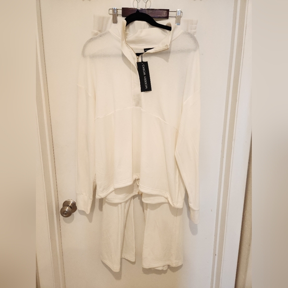 Modern Works 2 pieces set ( Ivory) - Picture 1 of 16